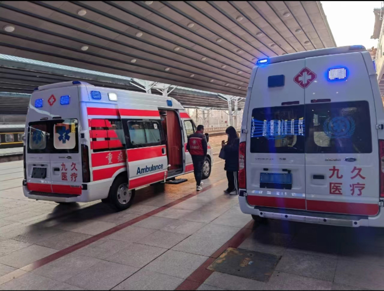 魏县救护车长途转运